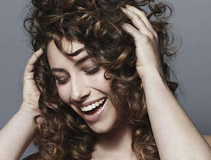 curly_woman